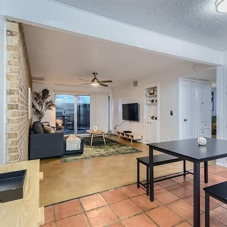Your 2B Getaway - Sleeps 6 - Pool, Pkg - Walk Dtwn 奧斯汀 外观 照片
