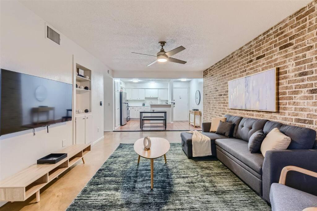 Your 2B Getaway - Sleeps 6 - Pool, Pkg - Walk Dtwn 奧斯汀 外观 照片