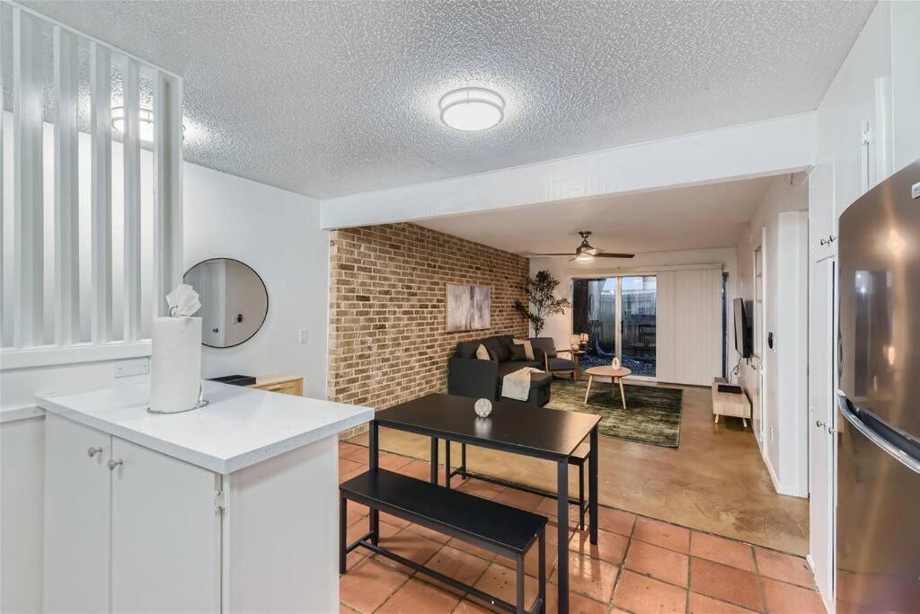 Your 2B Getaway - Sleeps 6 - Pool, Pkg - Walk Dtwn 奧斯汀 外观 照片